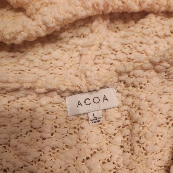 wrap your self up in this SWEATER - Picture 2 of 3